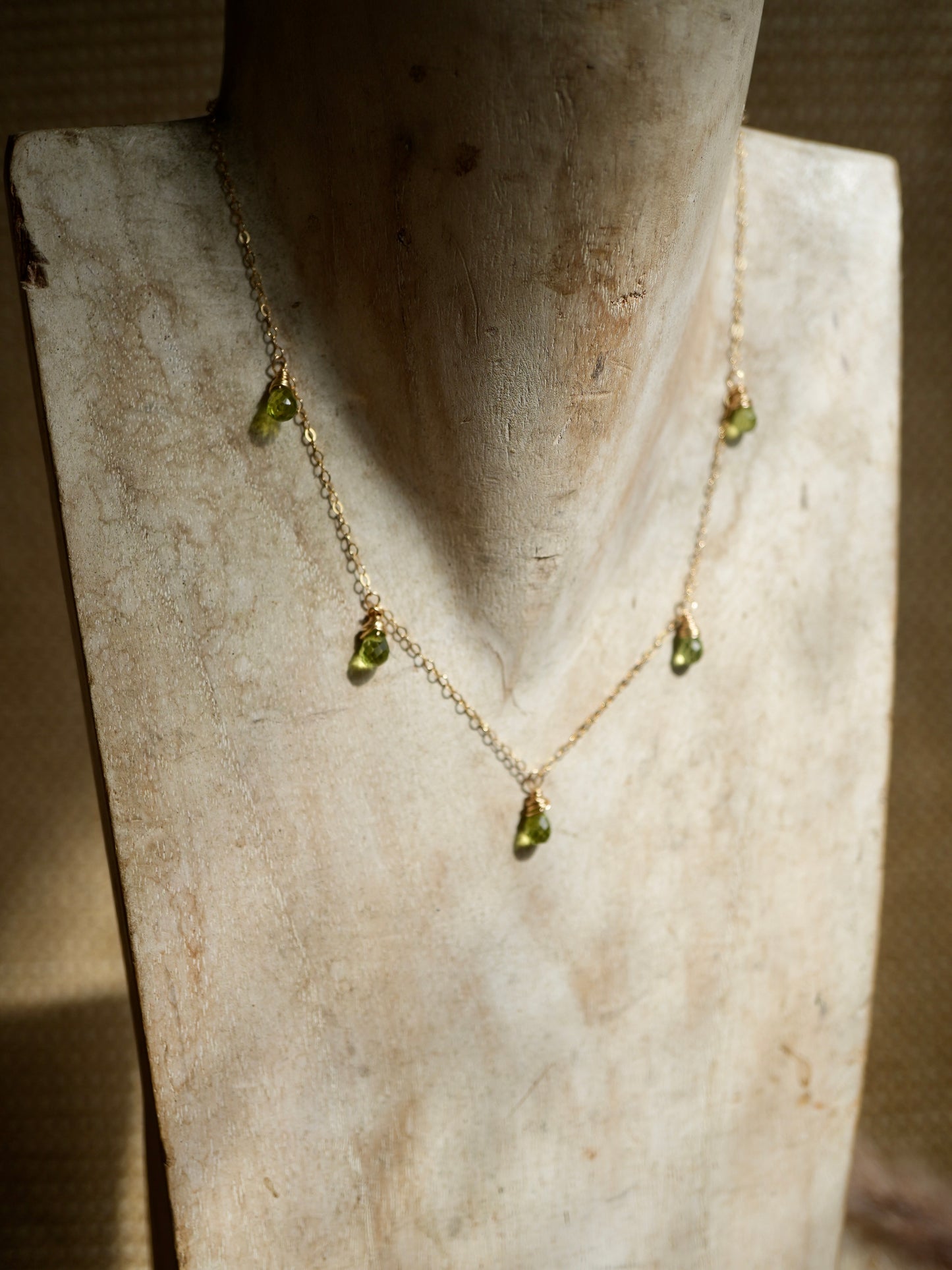 August Birthstone Necklace || Peridot Raindrop Necklace ||