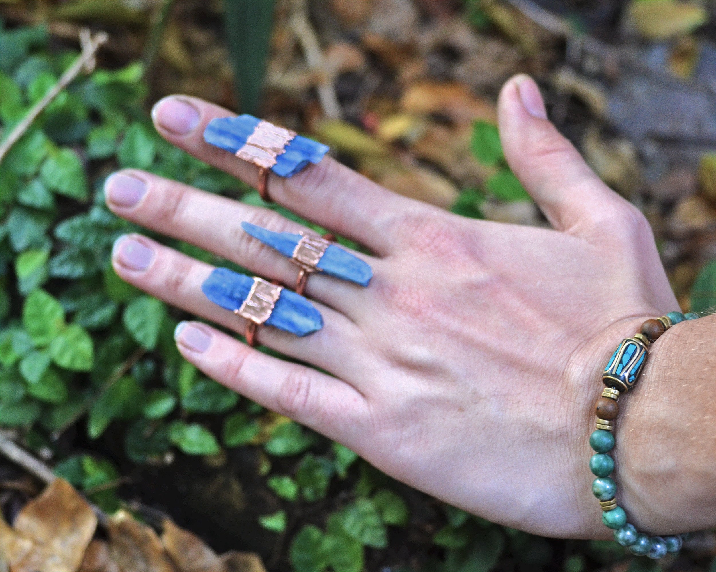 Raw clearance kyanite ring